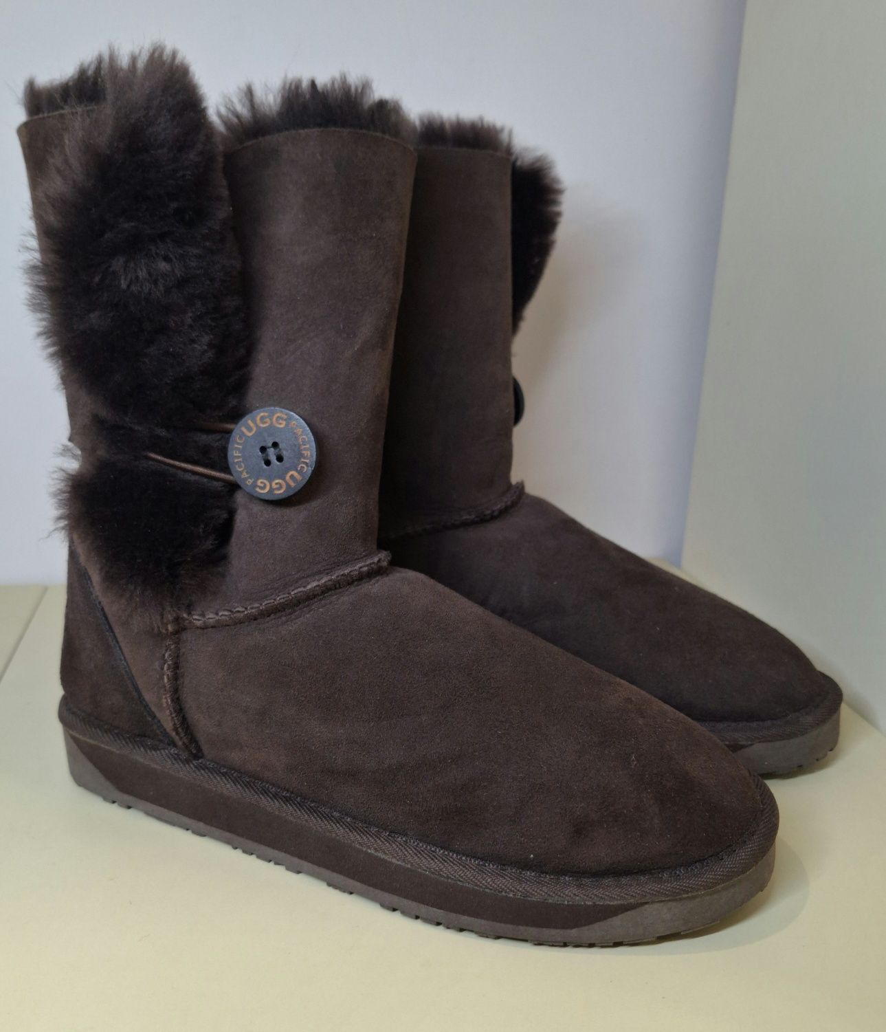 UGG pacific sheepskin валянки черевики 38 розмір