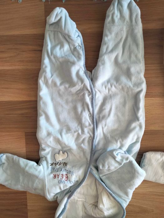 Zestaw niemowlęcy becik + kombinezon