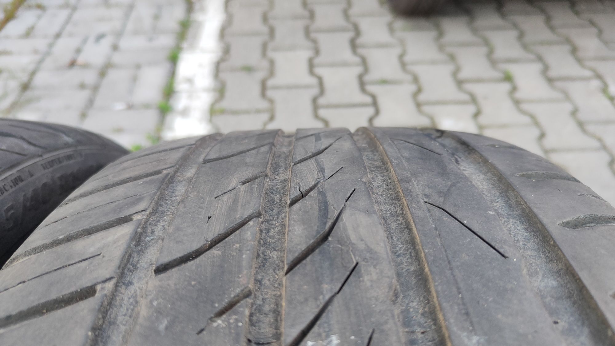Sprzedam 2 sztuki opon letnich 245/40R19 Matador Hectorra 3