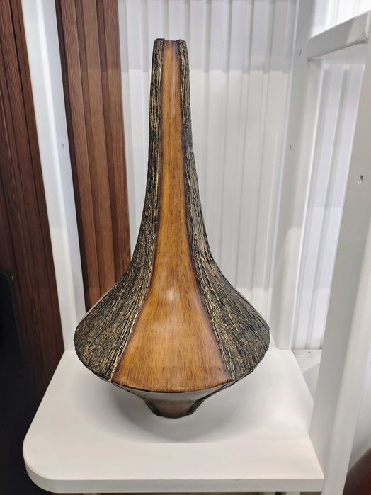 ваза. кувшин. полістоун