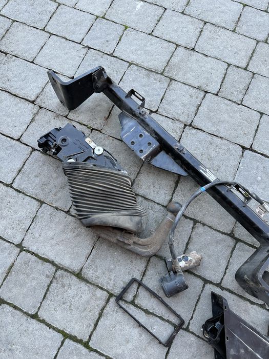 Фаркоп BMW 4 в зборі