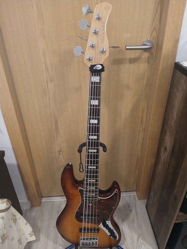 Sire V7 5 cordas
