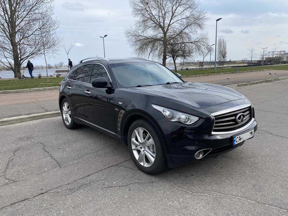 Infiniti QX70D +Webasto офіційна
