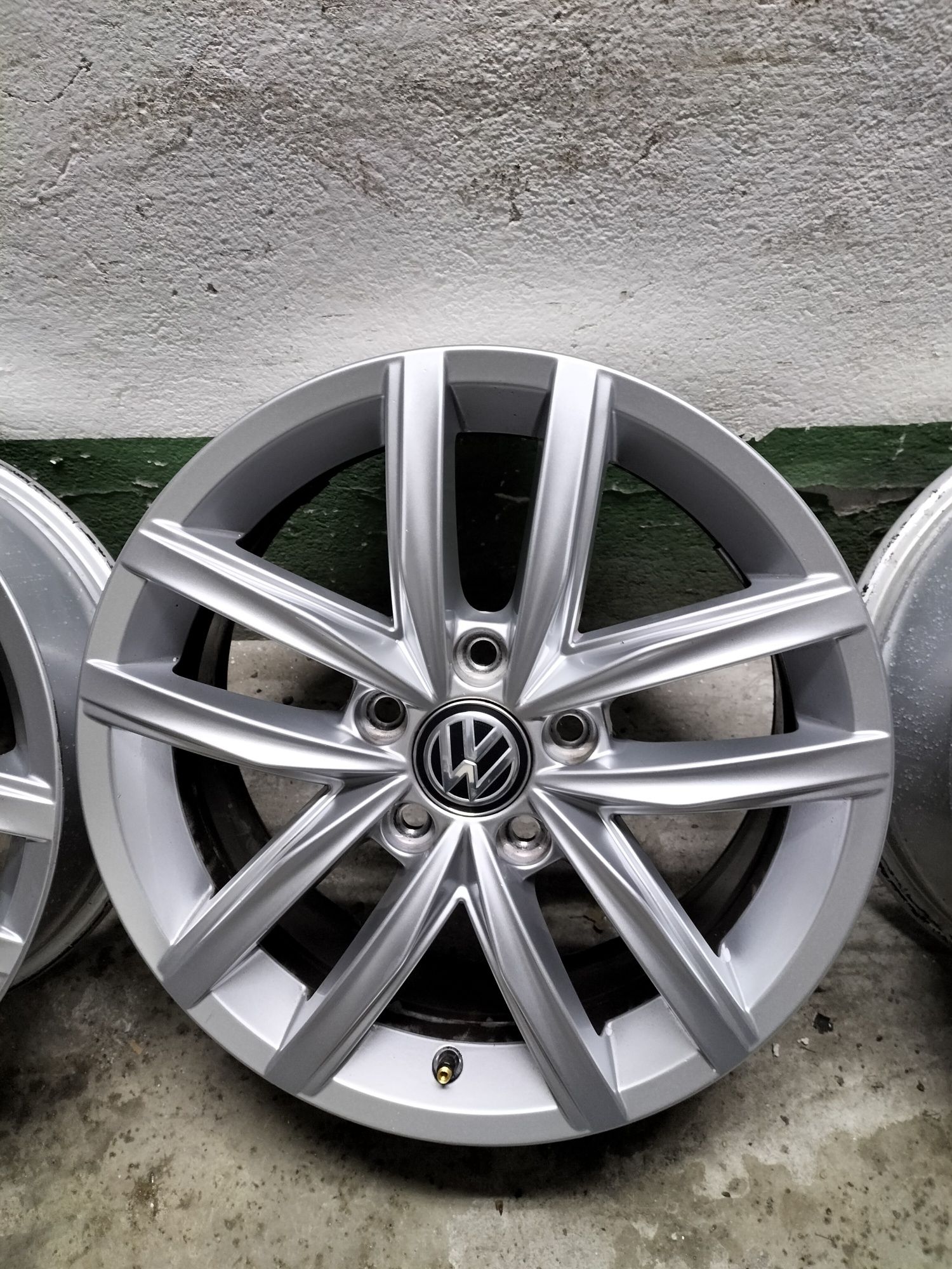 Felgi aluminiowe 16 cali 5x112 Volkswagen Seat Skoda