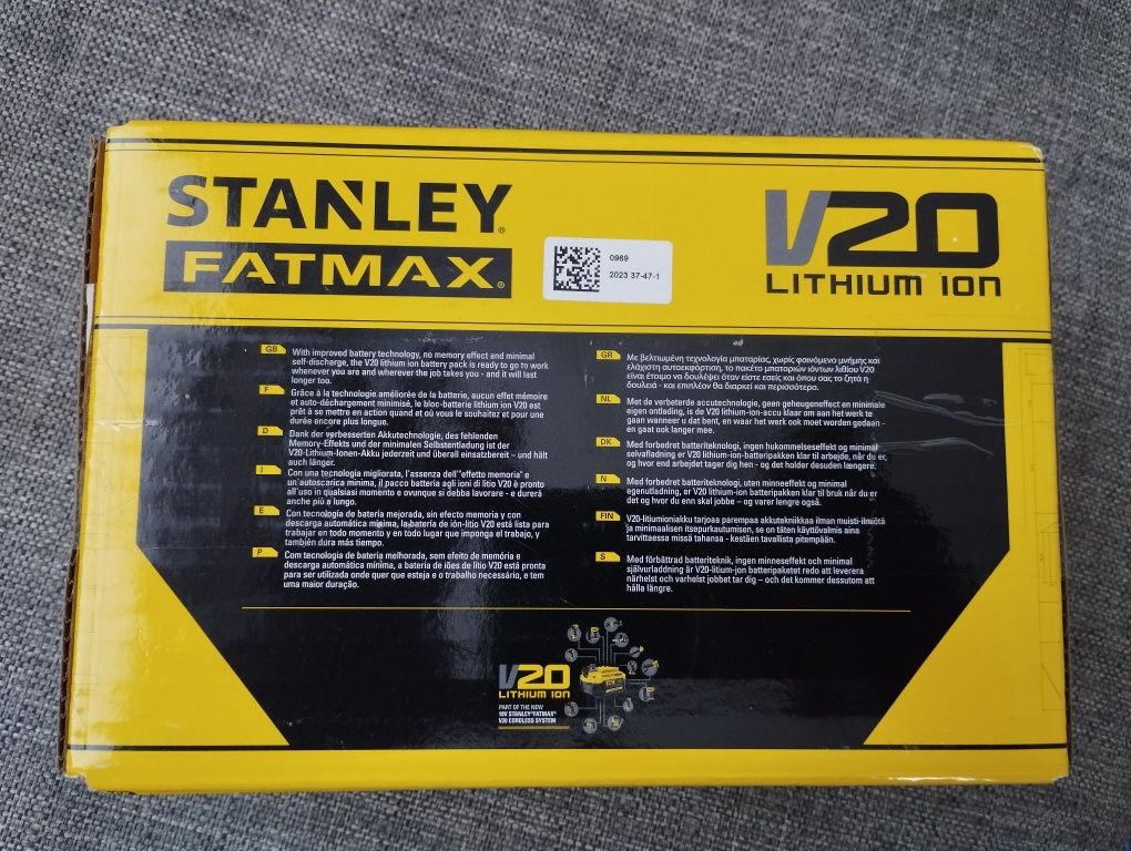 Гайковерт аккумуляторный ударный Stanley FatMax SFMCF810B