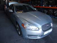 Jaguar XF 3.0D (306DT) de 2010 só ás peças