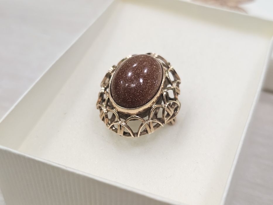 Złoty pierścionek PIASEK PUSTYNI zdobiony PR 585