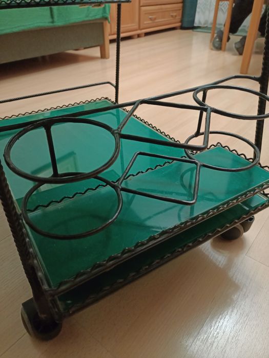 Barek na kółkach. PRL. Metal szkło. Zieleń.