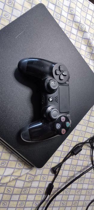 PlayStation 4 Slim 500GB - Preto