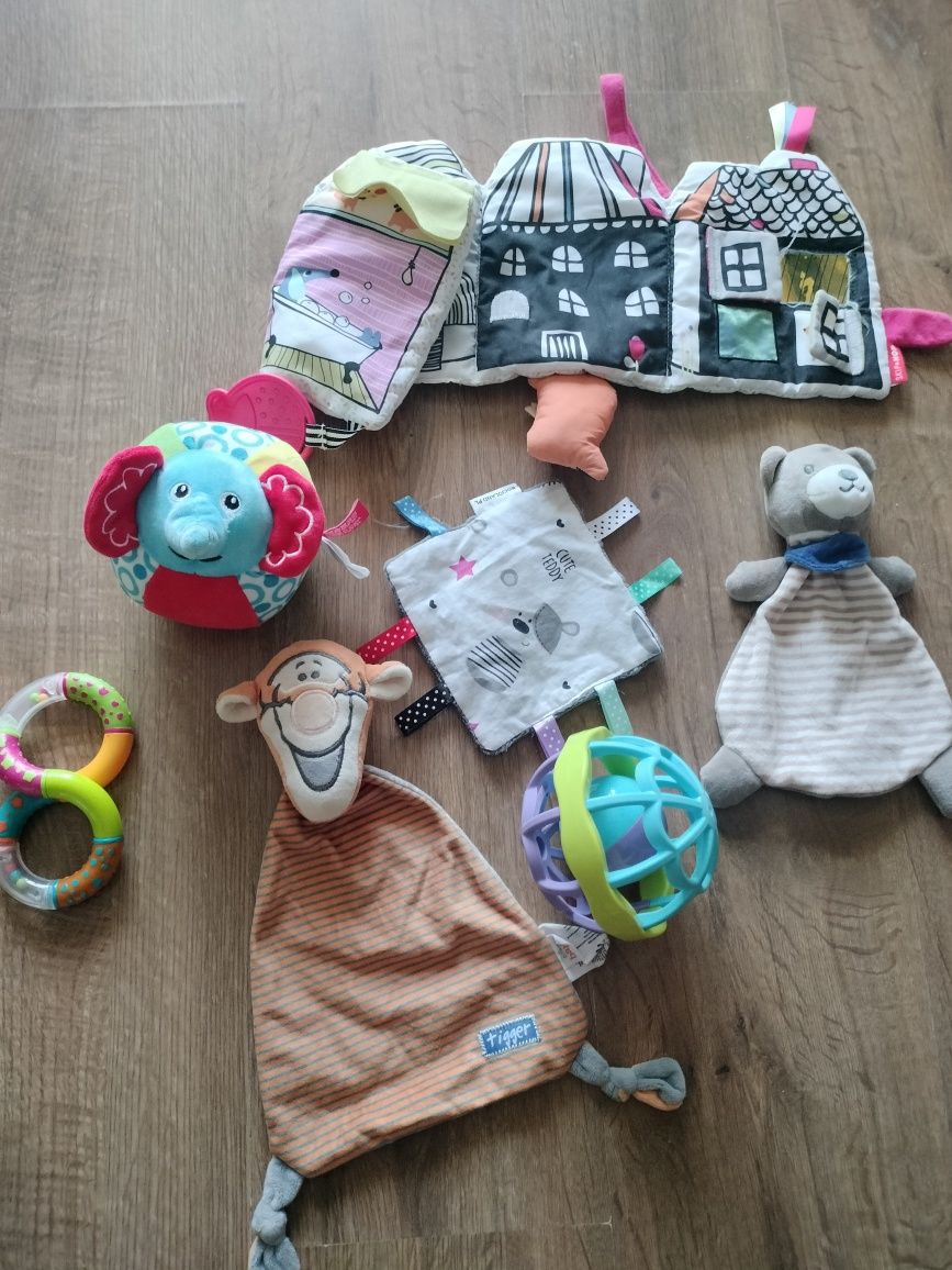 Zabawki niemowlęce fisher price
