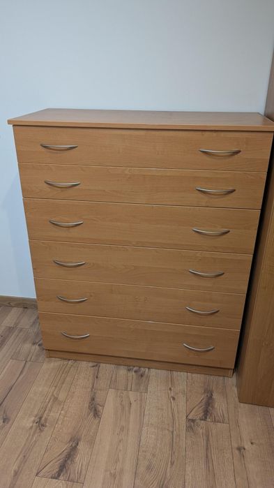 Komoda z szufladami z płyty MDF