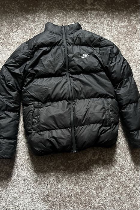 продам куртку nike
