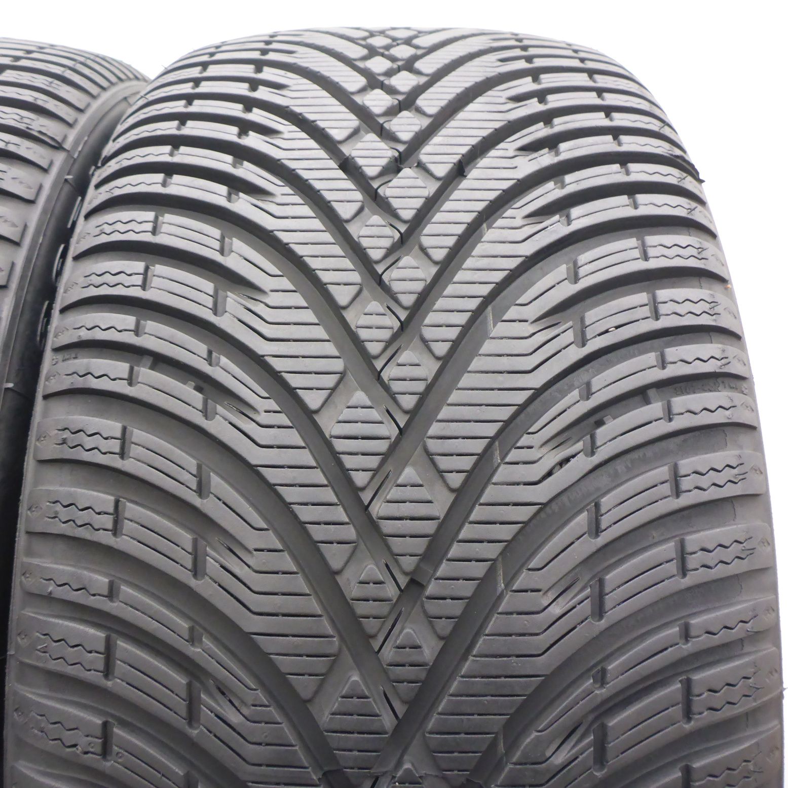 225/40/18 BF Goodrich 225/40R18 92V XL 2021 Zima 2021 Nieużywane