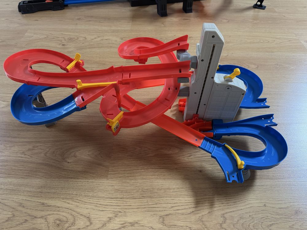 Hot Wheels - HW Auto-Lift Expressway Track Set