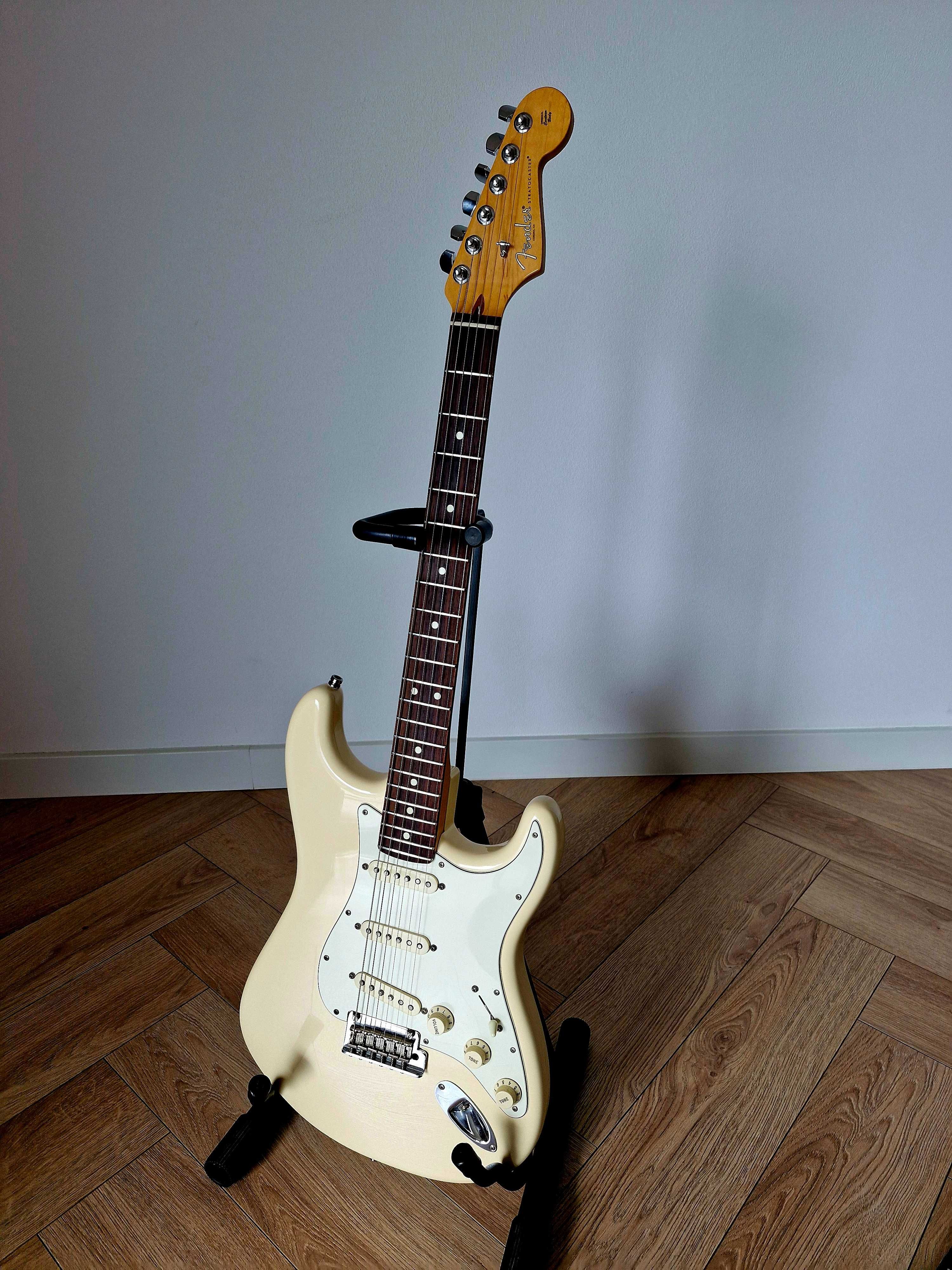 Fender American Professional Stratocaster USA Cream White