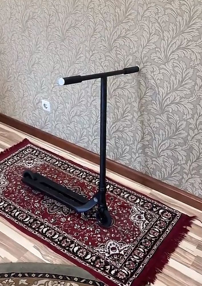 Продам трюковой самокат