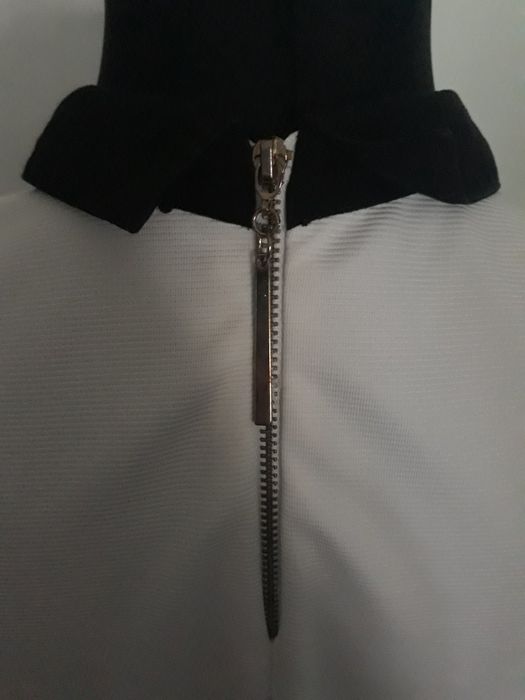 Śmietankowe sukienka z kolnierzykiem L