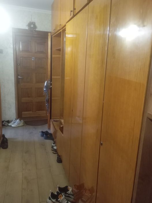 Прихожа в коридор в ідеальному стані