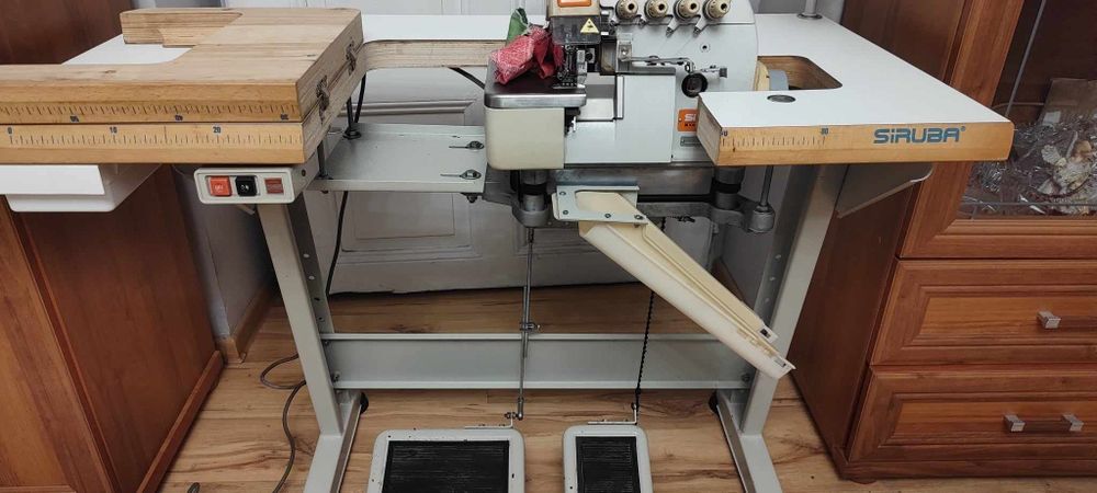 Maszyna Overlock Siruba 757K
