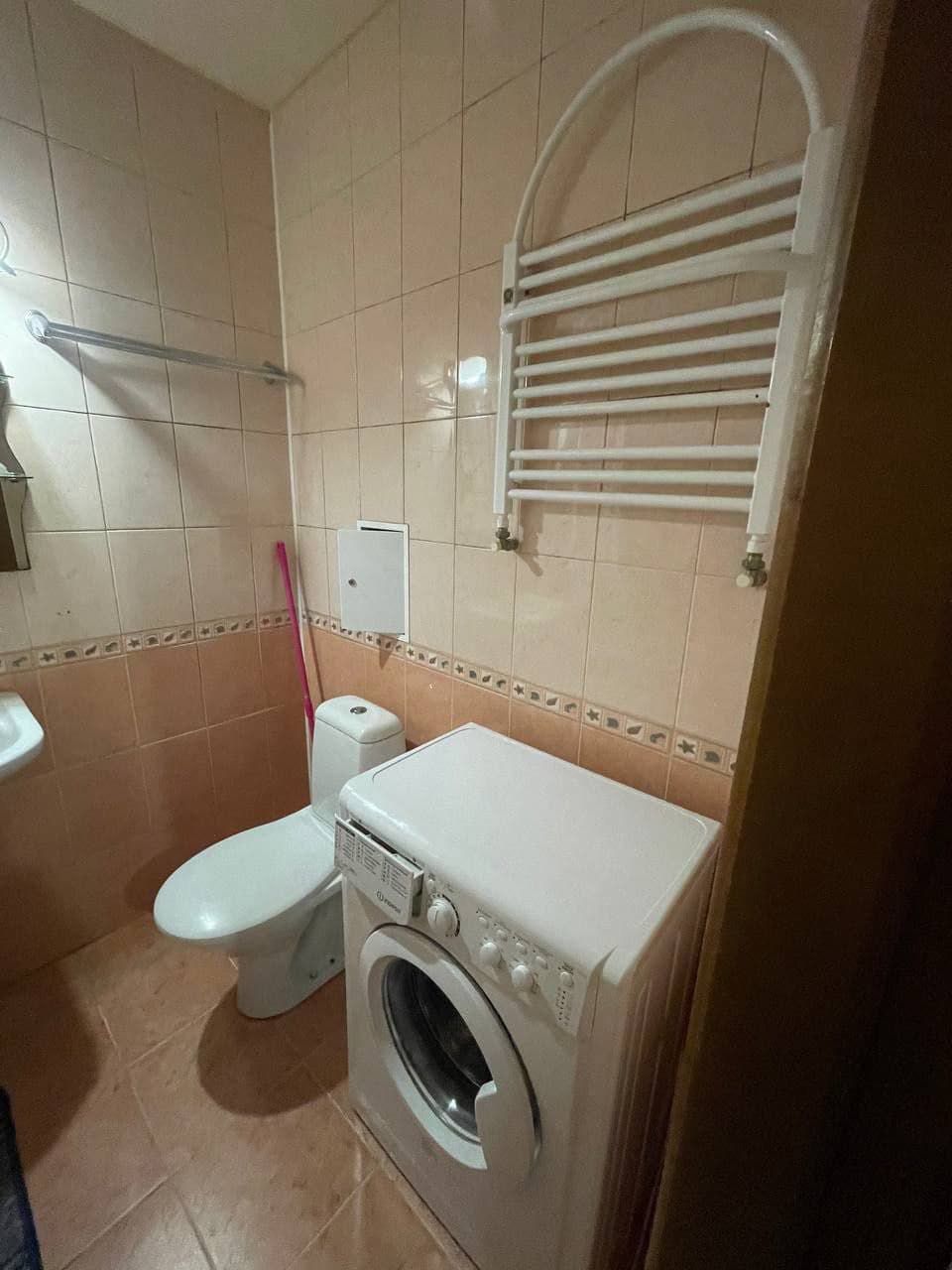 1к Виставка, Темп