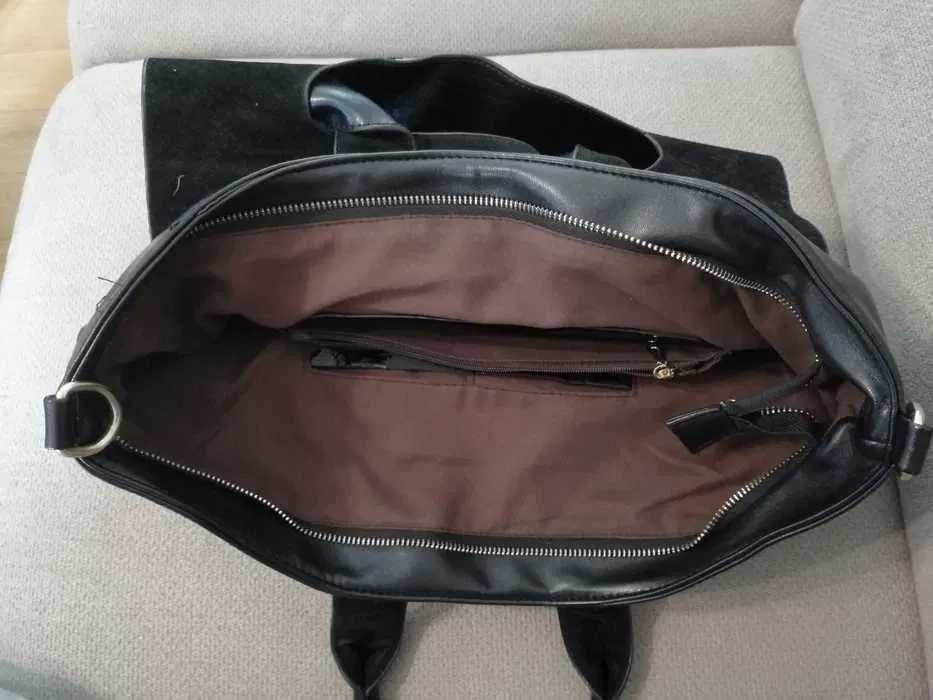 Modna czarna torebka kuferek a4
