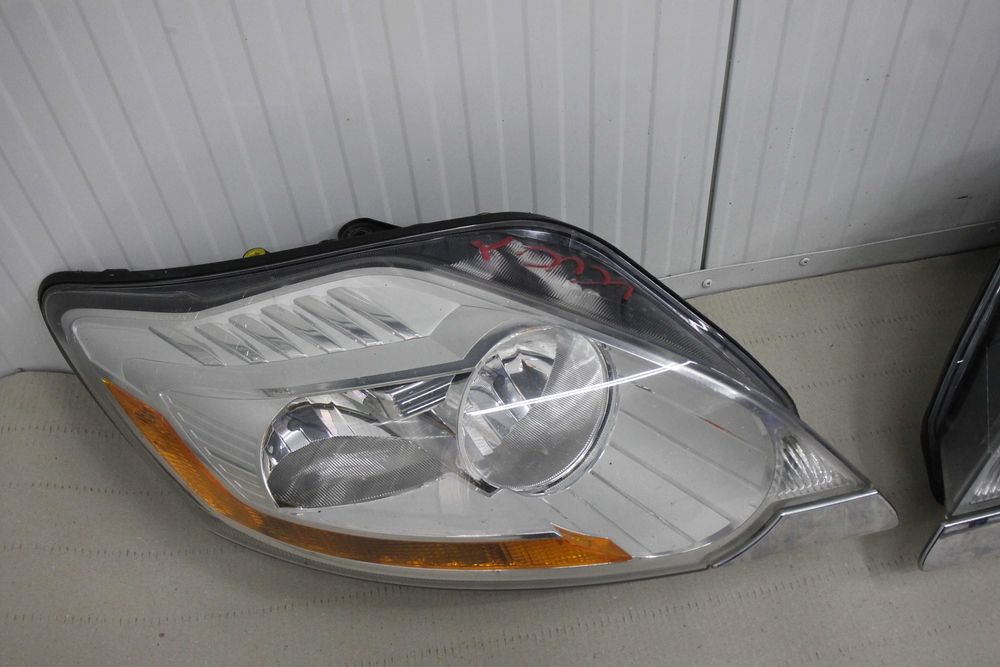 Reflektor lampy przód kpl prawa lewa Ford Kuga I mk1 lampa reflektor
