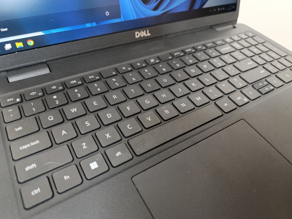 15'6 FHD Dell Latitude 3520/i7-1165G7/8GB DDR4/Iris Xe/АКБ 32% зносу