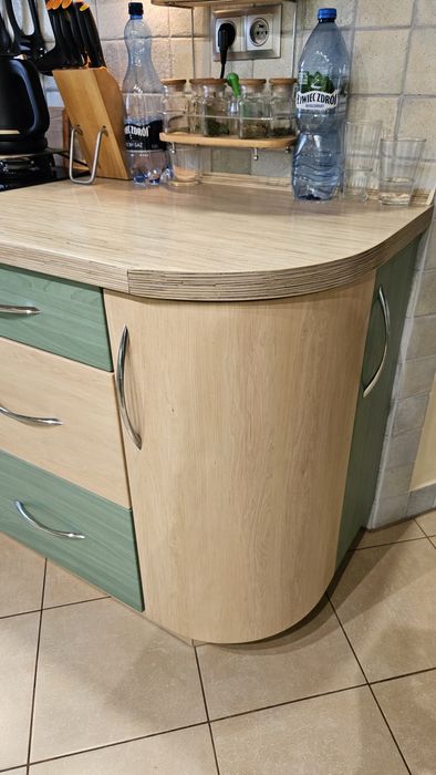 Zestaw mebli kuchennych 210 + płyta gazowa + piekarnik