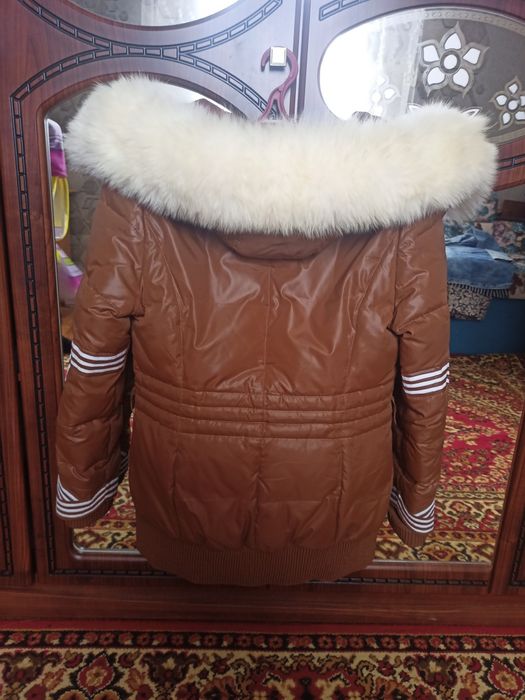 Куртка пуховик білий мєх