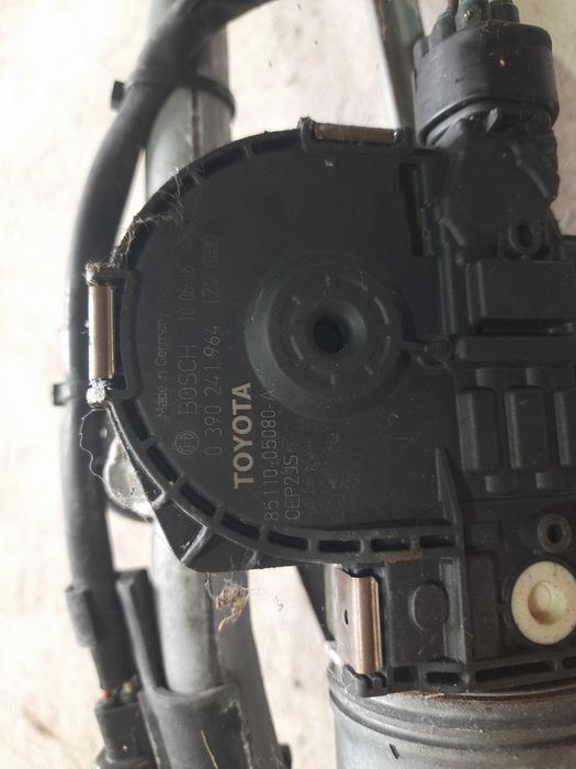 Трапеція та моторчик дворніків щоток Тойота Авенсіс т27 85010-05090