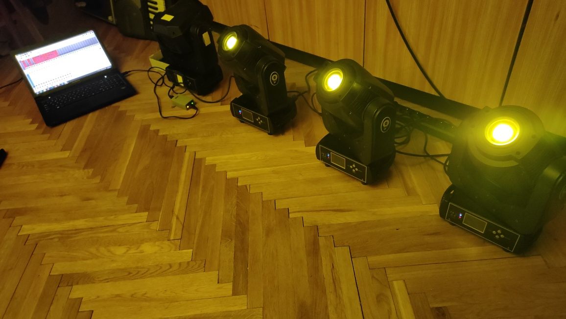 Ruchome Głowy LED 90W - Okazja! 4 szt. Sterownik DMX, laptop, przewody