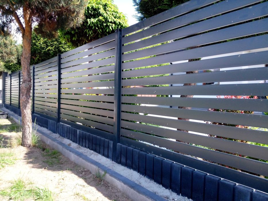 Nowoczesne ogrodzenie palisadowe różne wzory