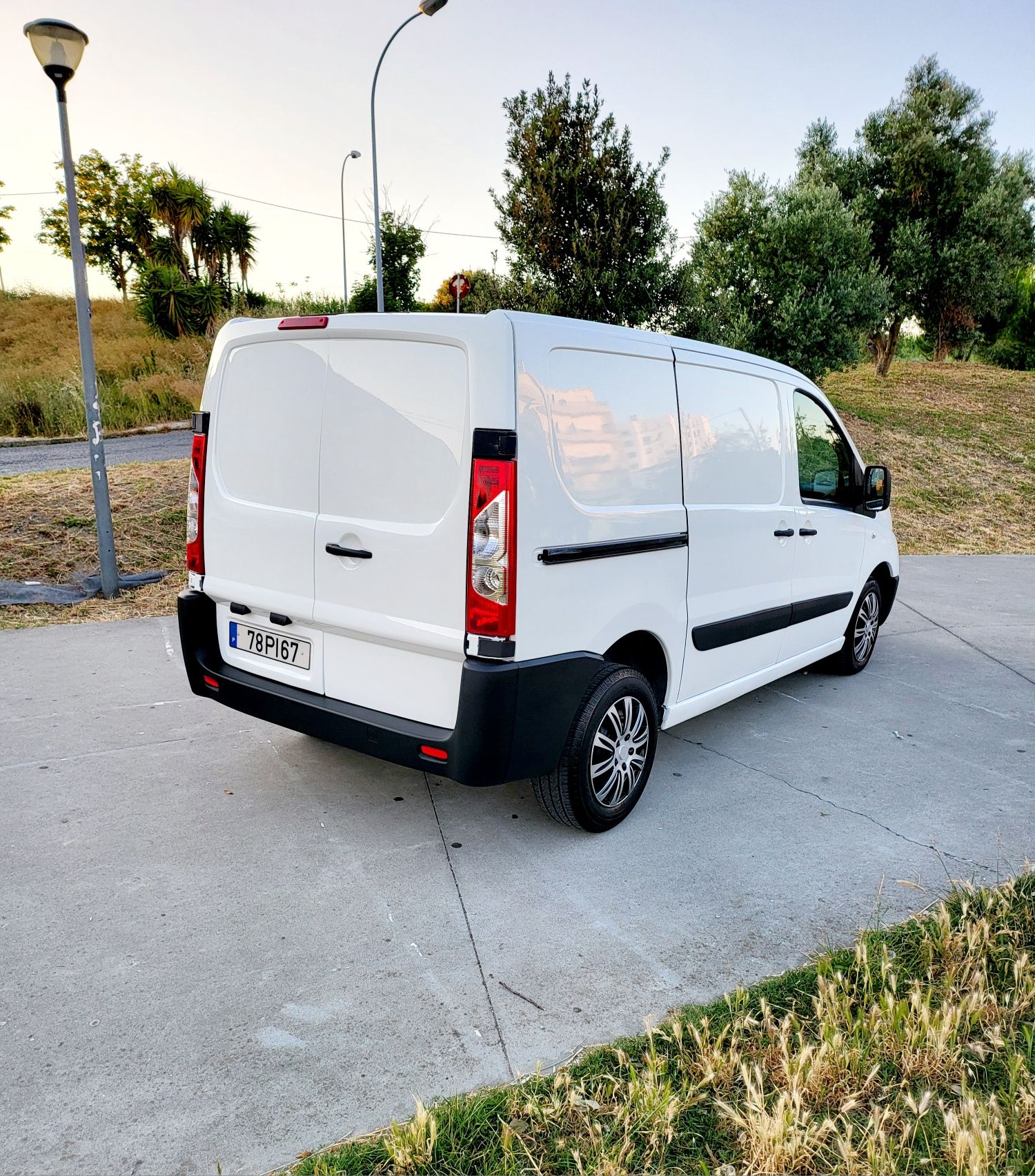 Toyota proace 2.0 D 130 cavalos ano 2015 posso aceitar trocas