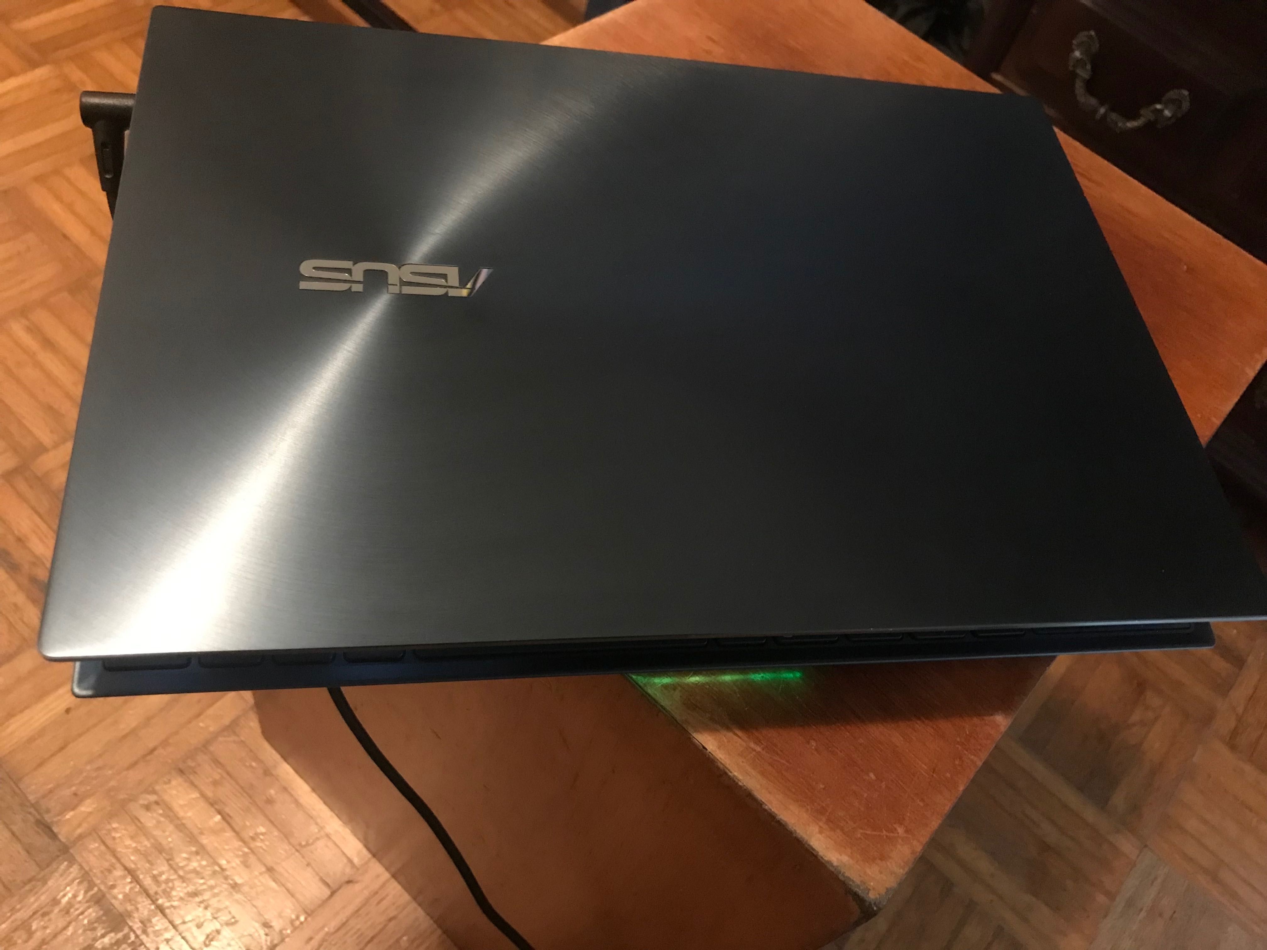 Asus Zenbook Pro Duo 15 Oled/i9 Intel core