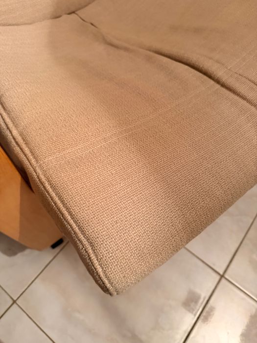Cadeirão IKEA almofada creme de boa qualidade