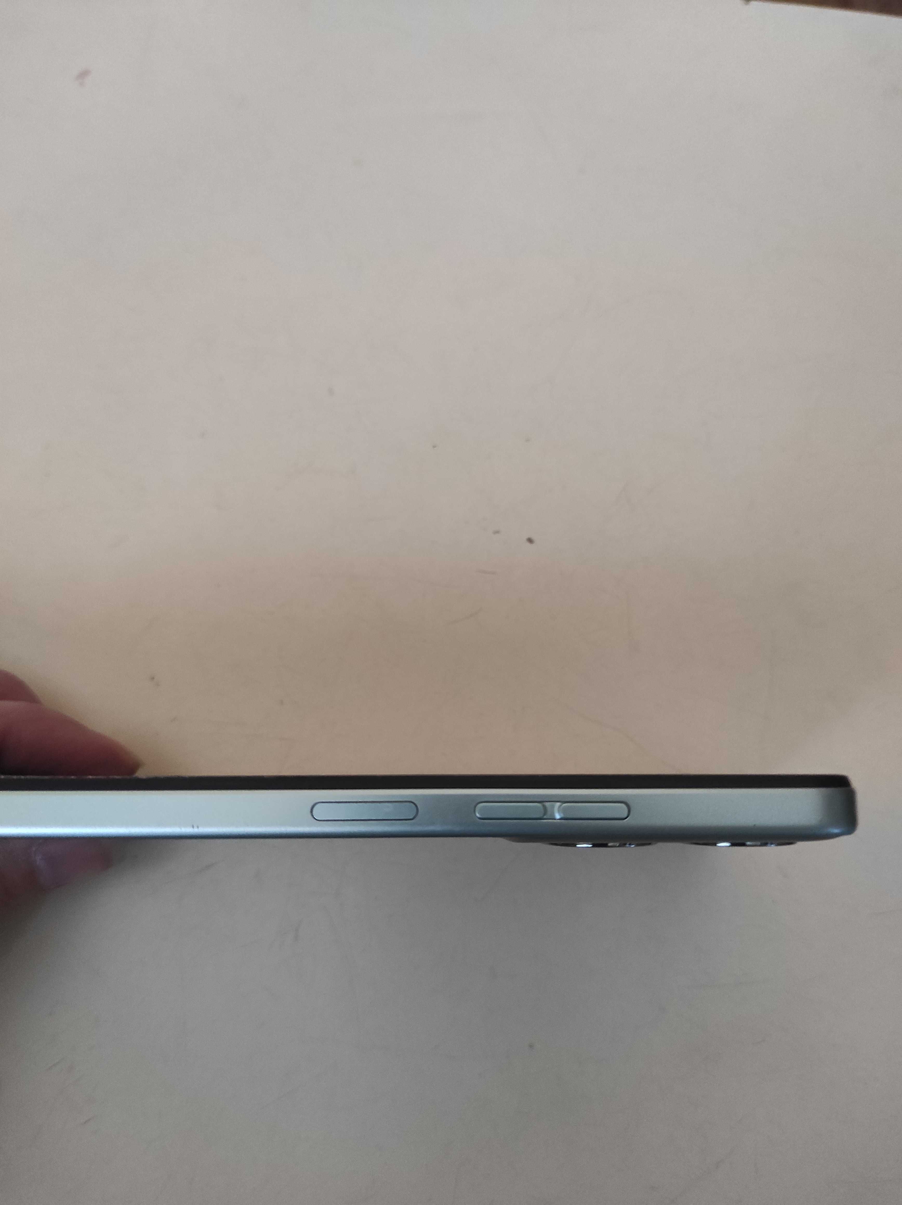 ткелефон  Motorola Moto G24 128GB