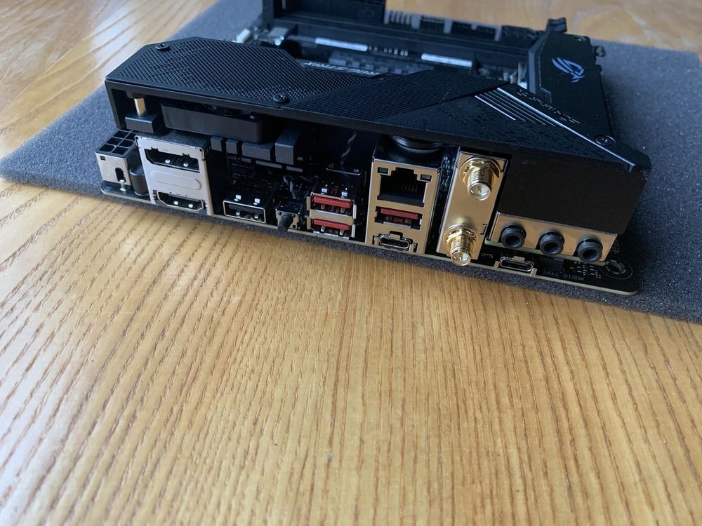 Asus STRIX B550-I Gaming AM4 PCI-E4.0 ITX
