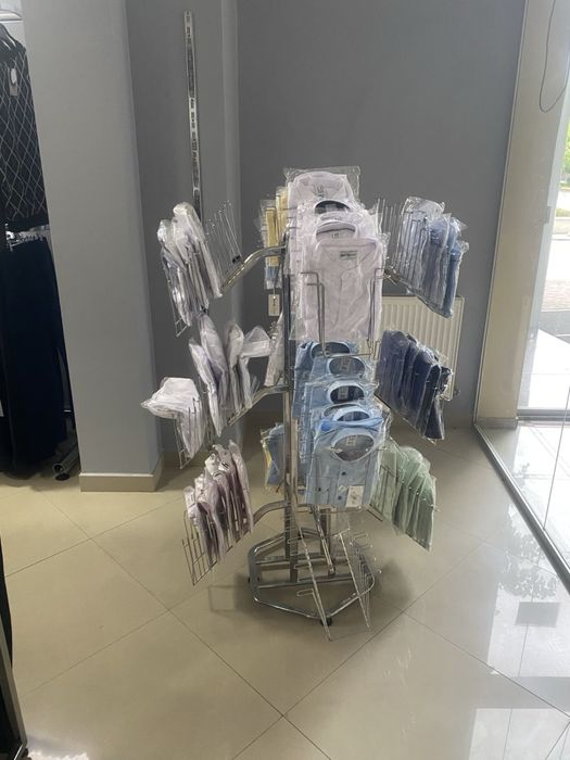 Меблі для магазину