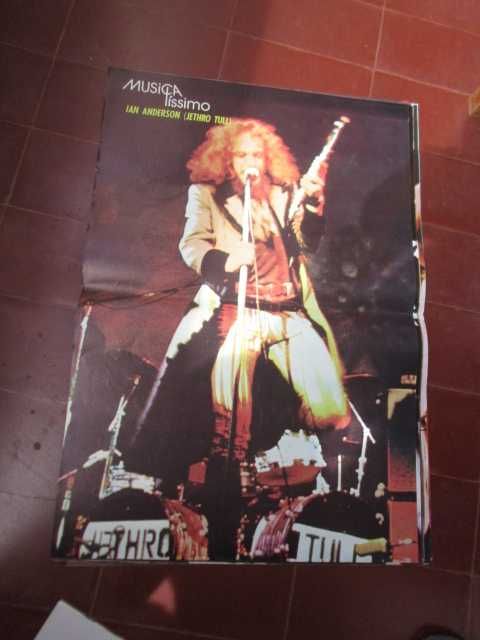 Raros grandes poster do jornal Musicalissimo