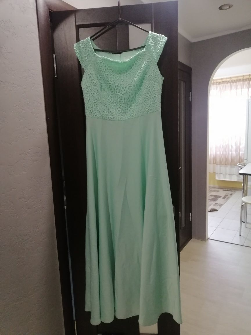 Продам очень красивое платье