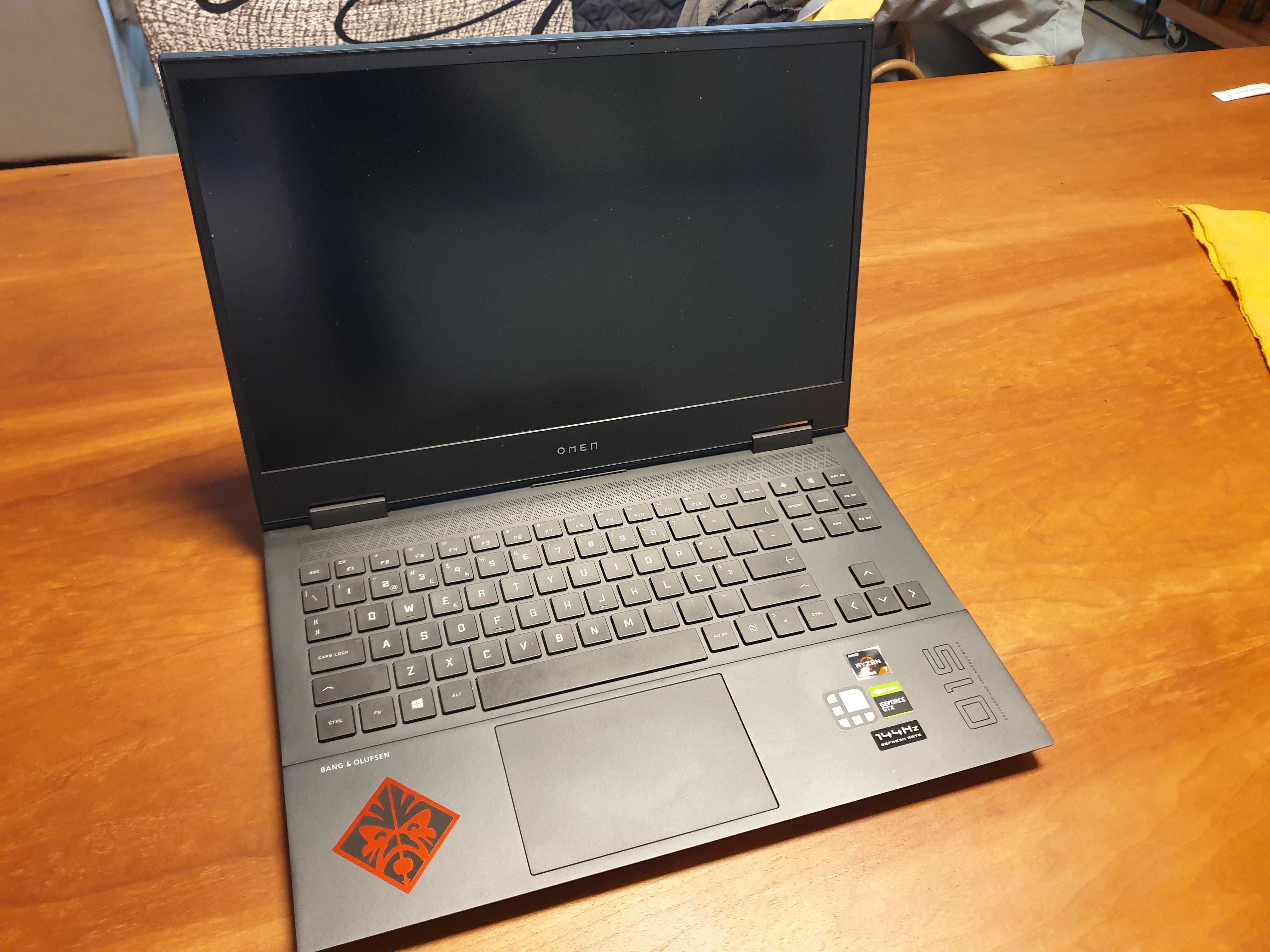 HP Omen Laptop 15-en0002np