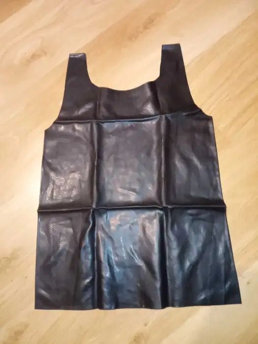 869/ Bielizna tshirt koszulka top podkoszulek XXL męski latex lateks