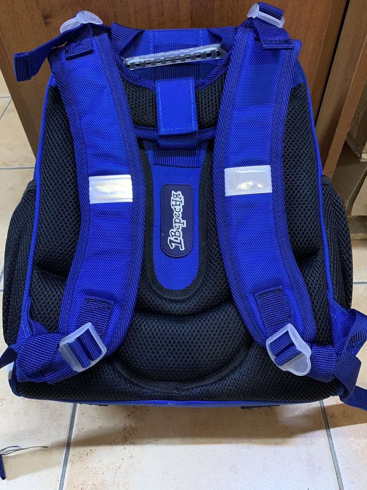 Рюкзак с ортопедической спинкой для младшей школы