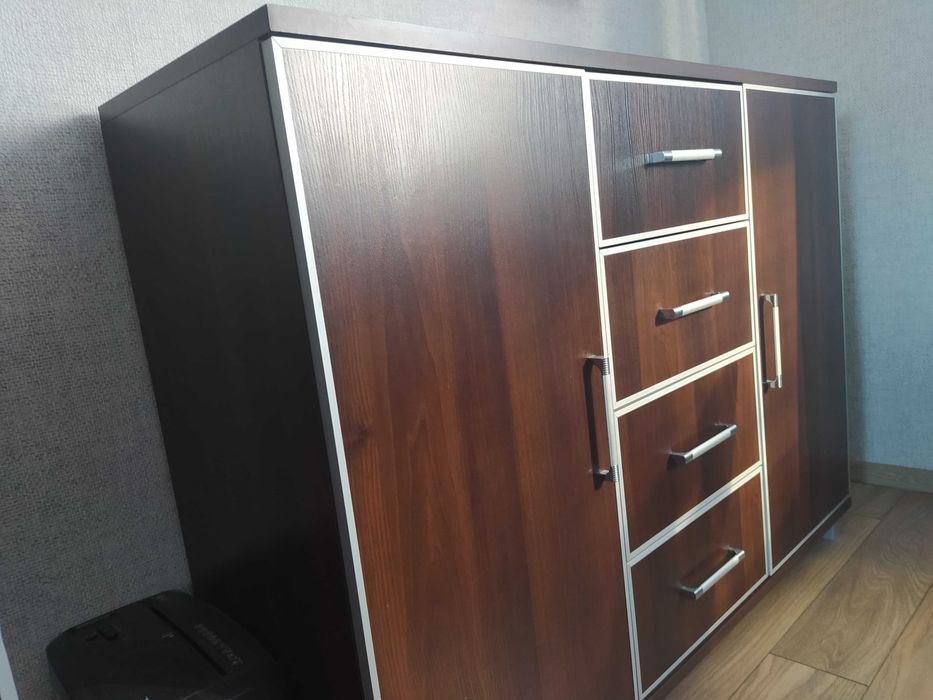 Pojemna komoda Bodzio Orzech - 135 cm szerokość