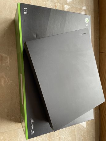 Xbox one x, pad xbox i forza horizon 4, forza motorspot 7