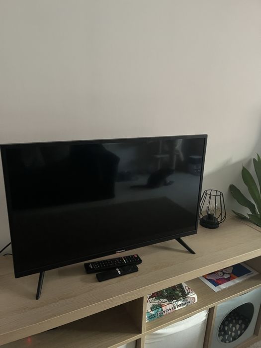 TV Hisense LED - Modelo H32B5100