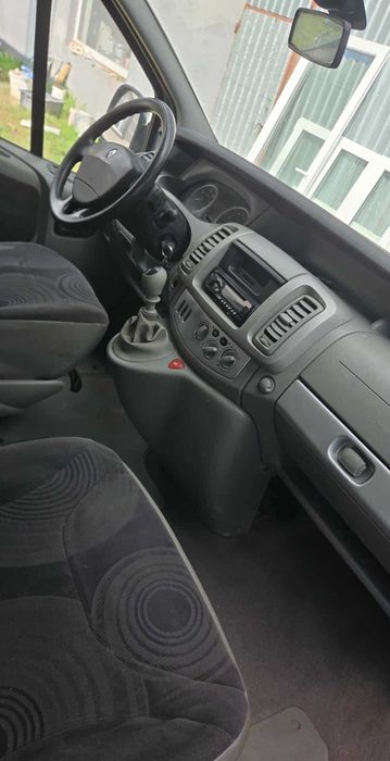 Renailt Trafic 2.0 dci