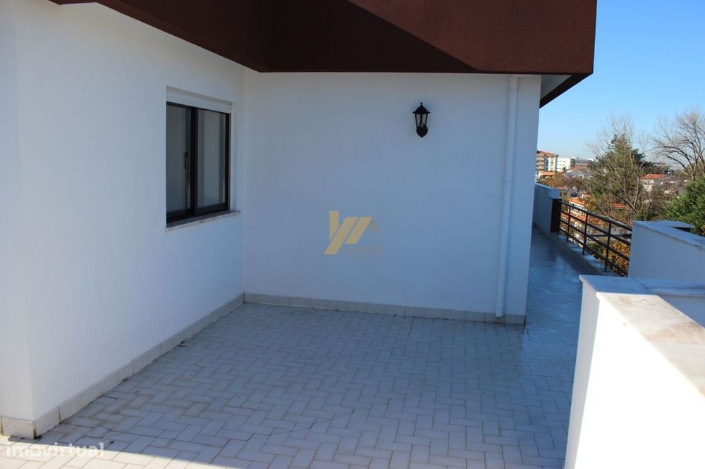 Apartamento T2 com terraço