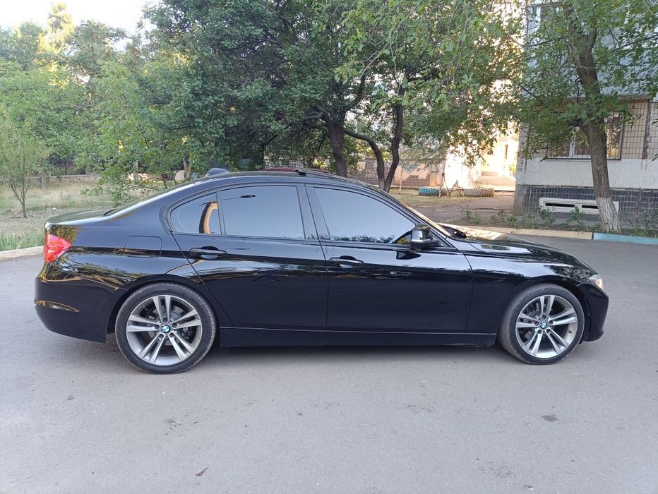 BMW f30 328i хорошая комплектация!!