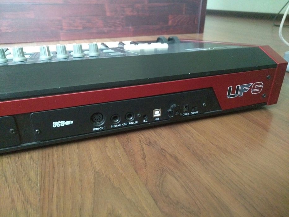 Midi-клавиатура CME UF5